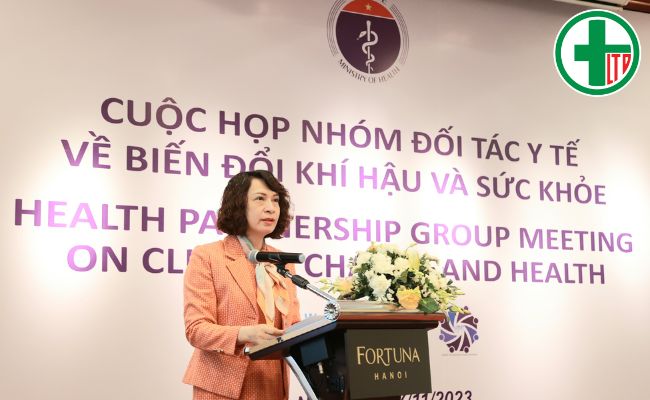 PGS.TS Nguyễn Thị Liên Hương -Thứ trưởng Bộ Y tế phát biểu.